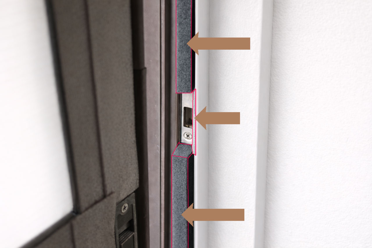 引き戸の隙間をふさぐのに適した隙間テープ