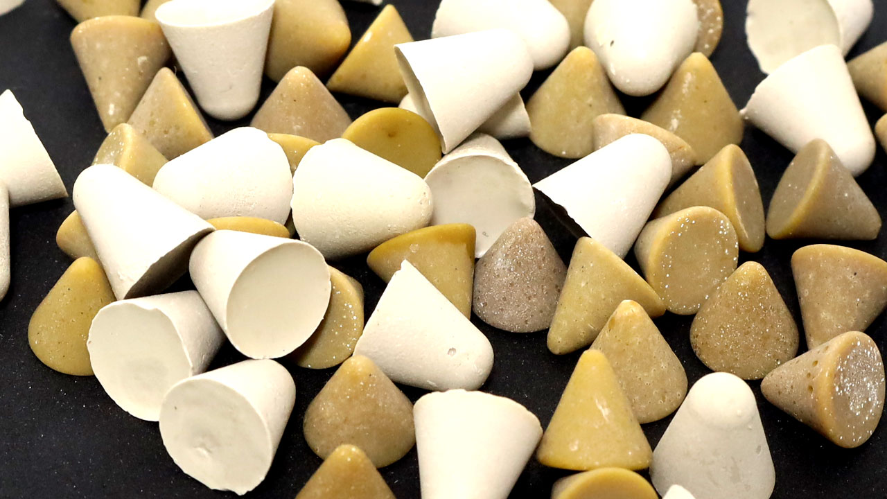 バレル研磨用プラスチックメディア