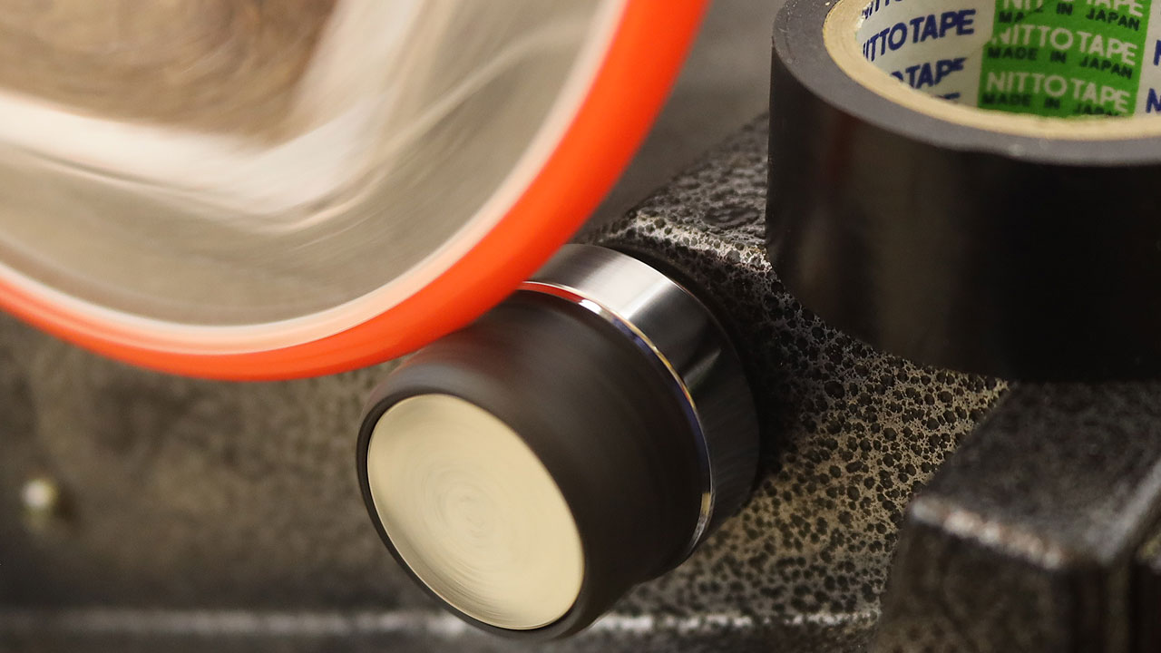 初心者向け】回転バレル研磨機で硬貨や指輪をピカピカにする方法！道具選びから洗浄手順まで徹底解説 | DIY工具紹介部