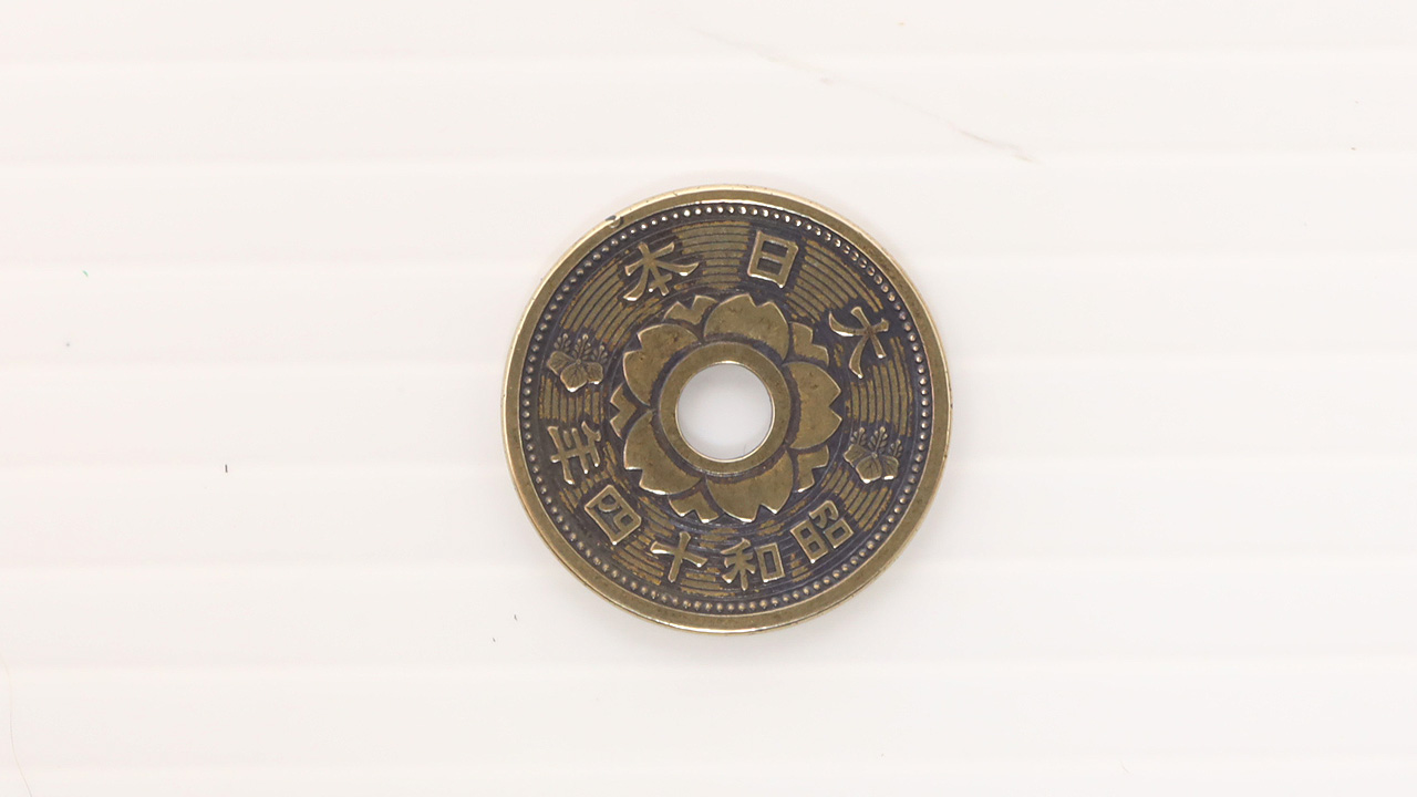 バレル研磨で仕上げた燻しコイン