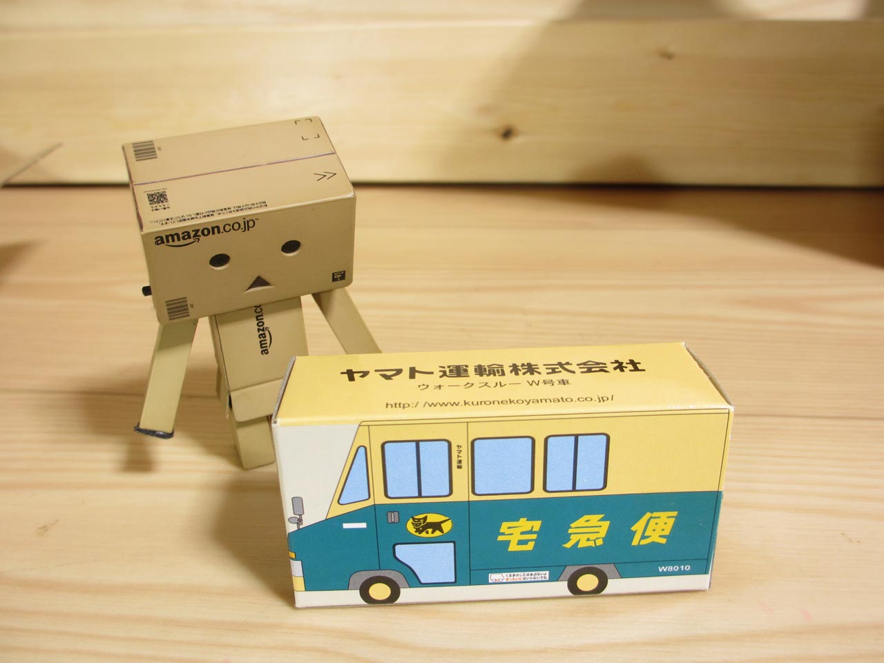 クロネコヤマト・ミニカー・ウォークスルーW号車(化粧箱)